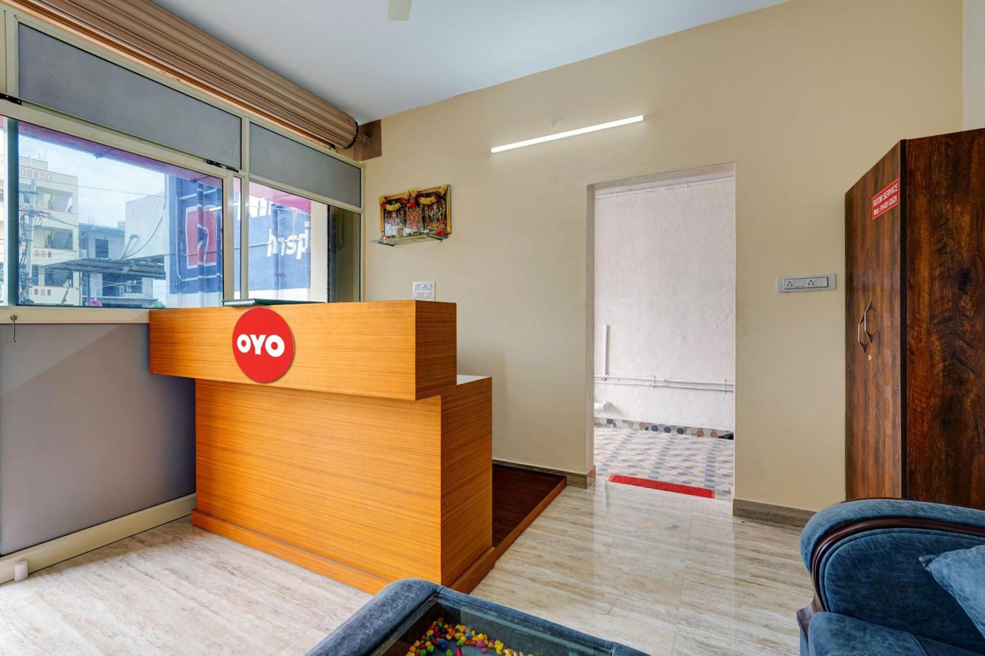 Oyo Flagship Shri Sai Palace Kumbalgod Exterior photo